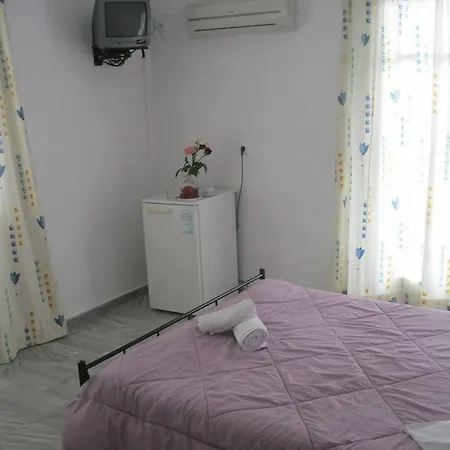 Very-kokkos 2 Naxos City